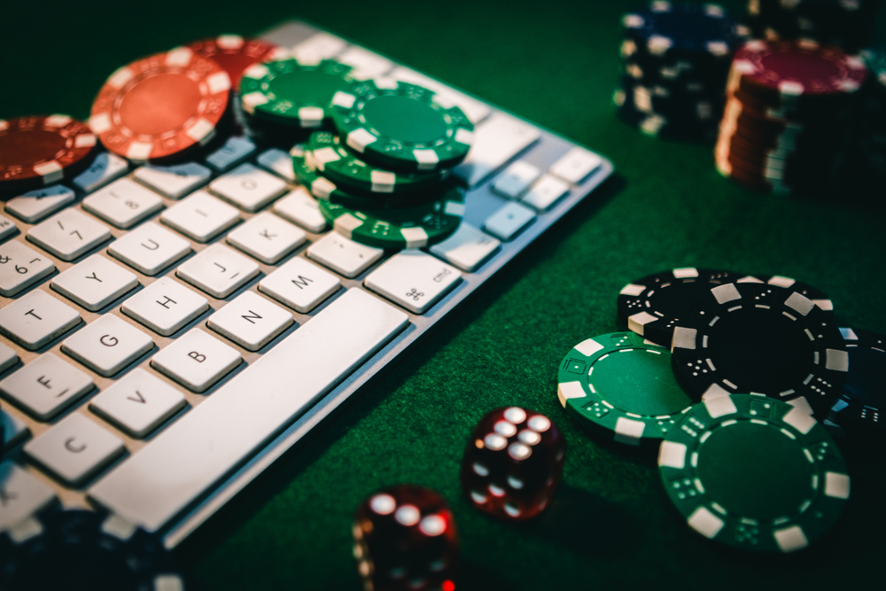 QQ Poker- The Standalone Online Gaming Site
